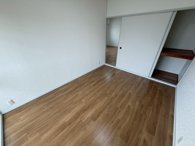 芦屋精道スカイハイツの居間・リビング
