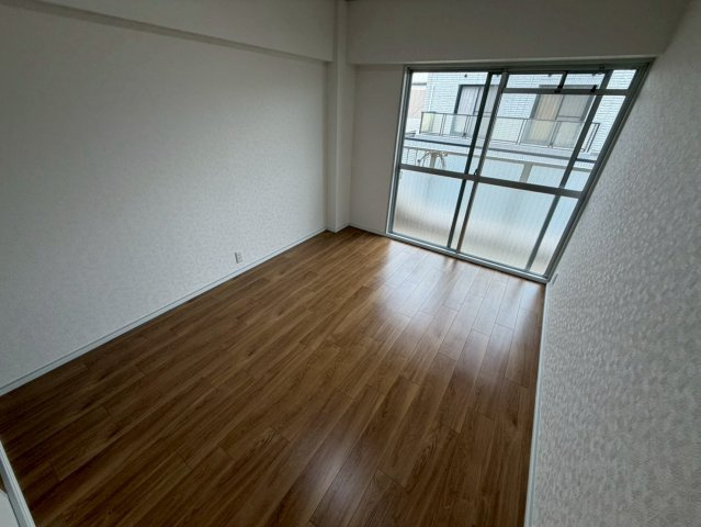 芦屋精道スカイハイツの居間・リビング