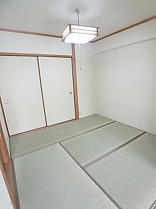 御影プライムハイツの和室