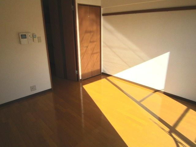 シャンブル仁左衛門の居間・リビング