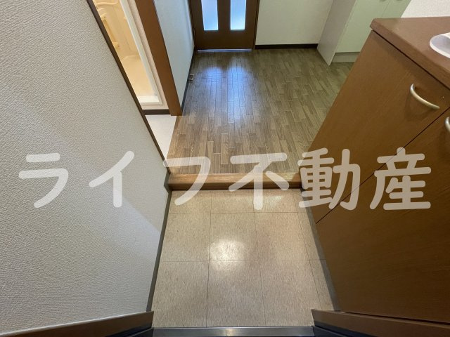 シャトルウエストの玄関|きれいな玄関です