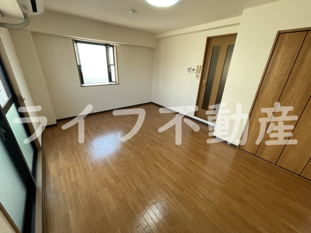 シャトルウエストの寝室|ゆとりの広さです