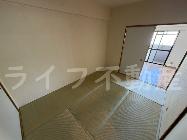 ソレアード東鴻池の和室
