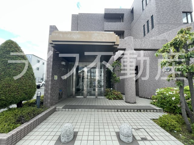 ソレアード東鴻池のエントランス