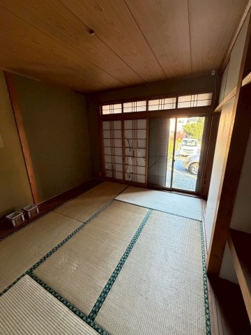 糟屋郡粕屋町酒殿２丁目の一戸建ての和室