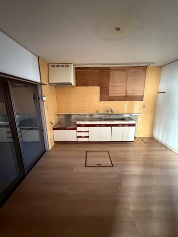 糟屋郡粕屋町酒殿２丁目の一戸建てのキッチン