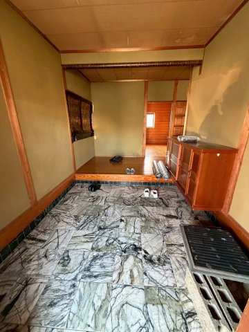 糟屋郡粕屋町酒殿２丁目の一戸建てのロビー