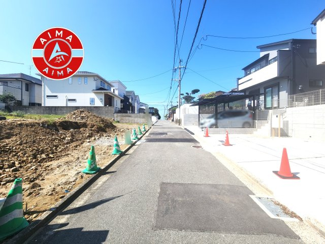 福岡市東区美和台3丁目第4-2棟（2号棟）　の外観|前面道路含む現地の写真です。
