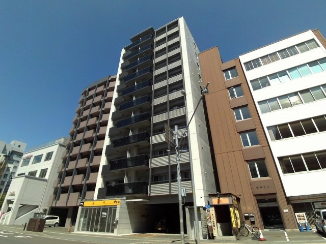 ＭＯＤＥＮＡ表参道