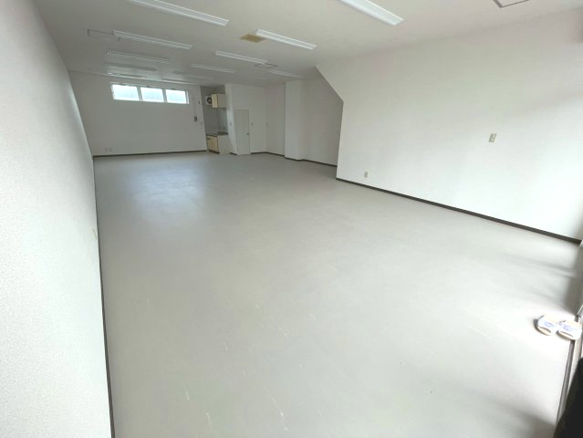 岡崎市百々町　清水ビルの内装