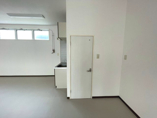 岡崎市百々町　清水ビルの内装