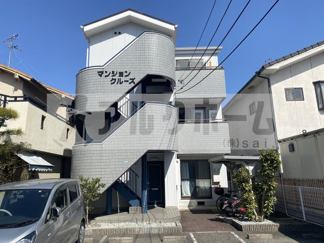 マンションクルーズの外観