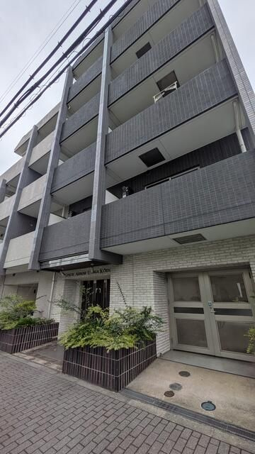 スパシエアルマール浮間公園の外観