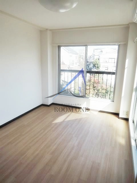 イーストコート の居間・リビング|洋室のお部屋です。