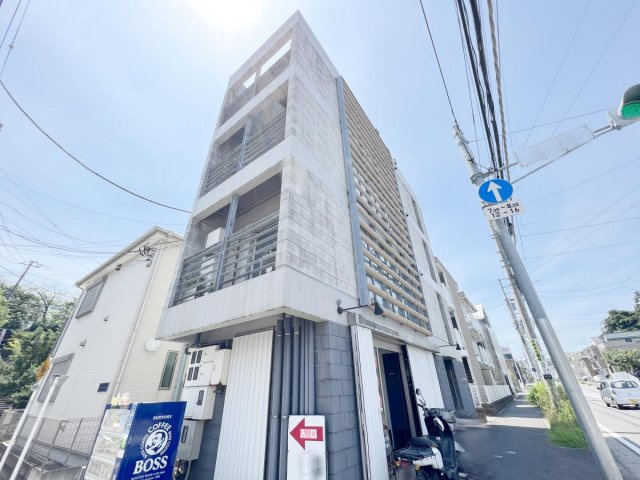 ＣＡＳＡ　ＲＡＦＦＩＮＡＴＡの外観
