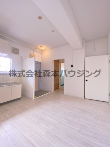 【居間・リビング】 | 　橋爪ビル | ゆったりとした居間です