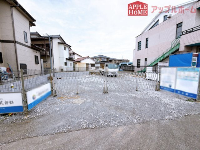 [新築住宅] 熊谷市上之 第7 全1棟の前面道路含む現地写真