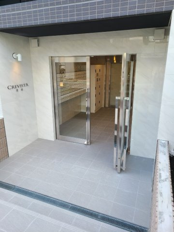 クレヴィスタ立石のエントランス