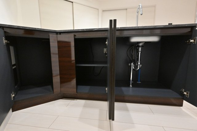 Apartment小石川後楽園のキッチン|キッチン収納