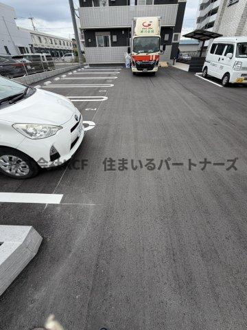 アベリアⅡ番館の駐車場|カースペースがあります