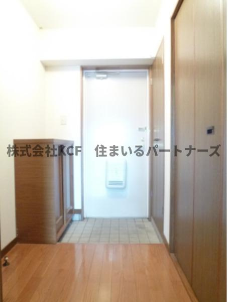 アザレアハイツ葉山の玄関|ゆったりとした玄関です
