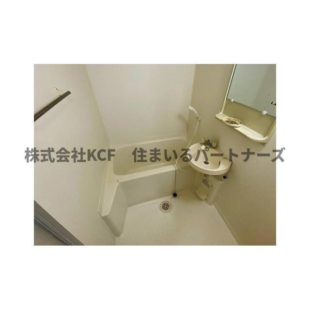 アザレアハイツ葉山の浴室|日々の疲れを癒すお風呂付です