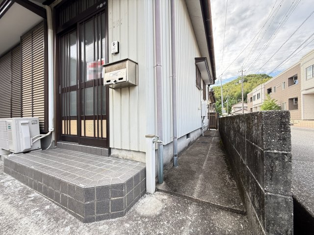 一宮東町平屋のエントランス