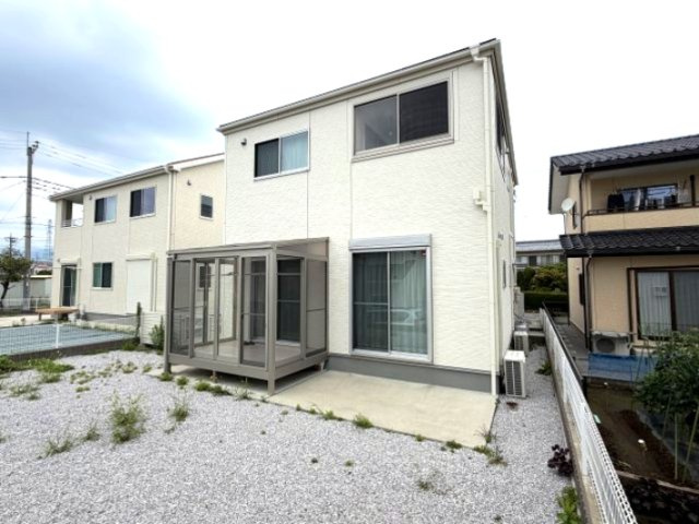 吉岡町大久保　築浅中古住宅の外観：施工例