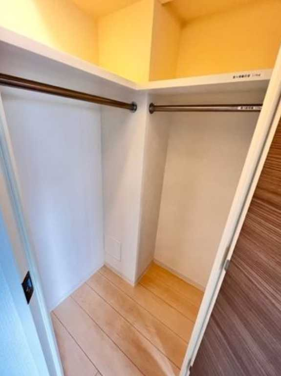 レジディア三軒茶屋Ⅲ　1Fコンビニ　最上階　礼金０の収納