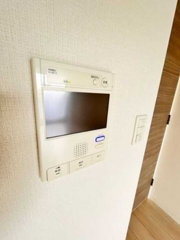 レジディア三軒茶屋Ⅲ　1Fコンビニ　最上階　礼金０のセキュリティ