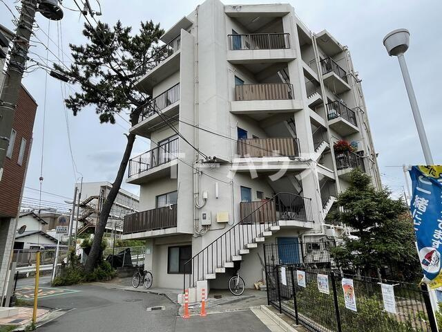 海神マンションの外観