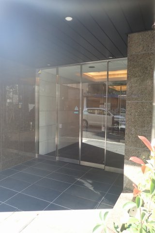 プレシス本駒込のエントランス