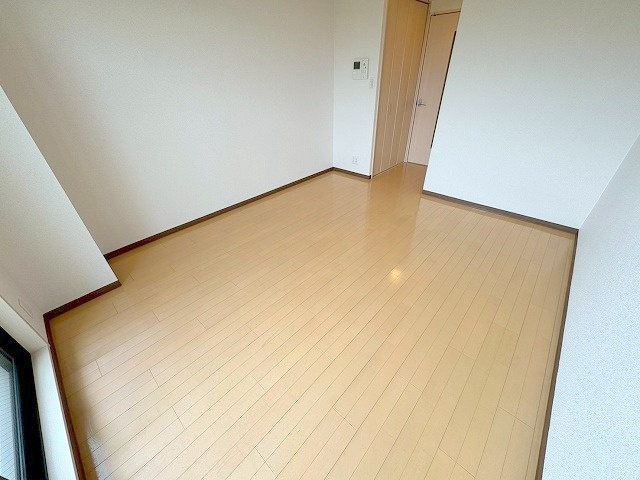 ヴェリテ新大阪の洋室