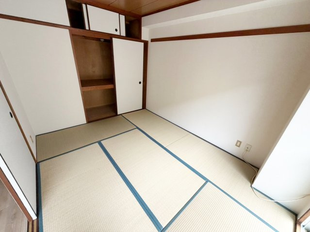 リアライズ上新庄の和室