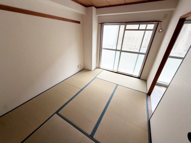 リアライズ上新庄の和室