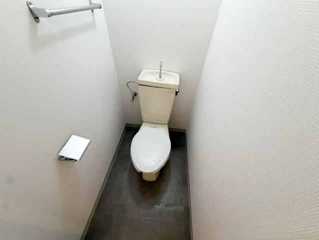 リアライズ上新庄のトイレ
