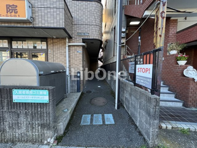 【エントランス】 | メゾンフローラ市川