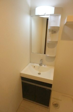 Duplest Glanz(デュプレストグランツ)の洗面所|シンプルで使いやすい洗面台です！