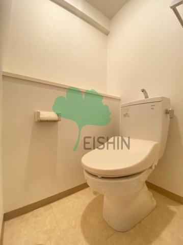 エムティースクエア吉塚駅前のトイレ|清潔感のあるトイレです。