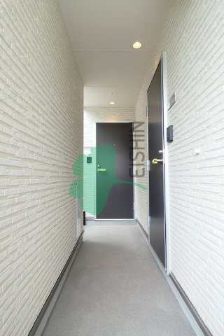 REGALEST BLUE EYES(レガレストブルーアイズ)のエントランス|建設中の為、同シリーズの写真です