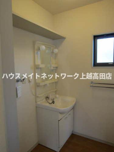 ヴィラクローリスの独立洗面台|洗髪洗面化粧台