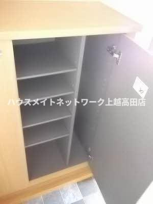 ヴィラクローリスの収納|シューズボックス
