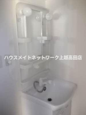 ヴィラクローリスの独立洗面台|洗髪洗面化粧台