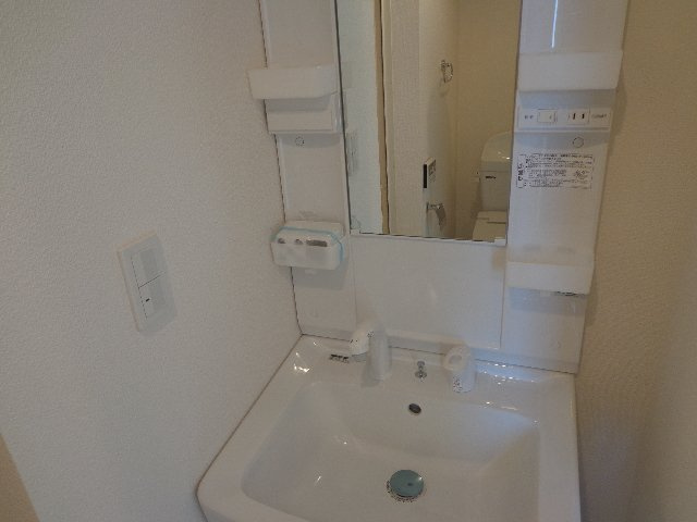 北区中十条１丁目のアパートの洗面所