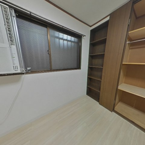 【洋室4.5帖】　エアコン・収納付きのお部屋★