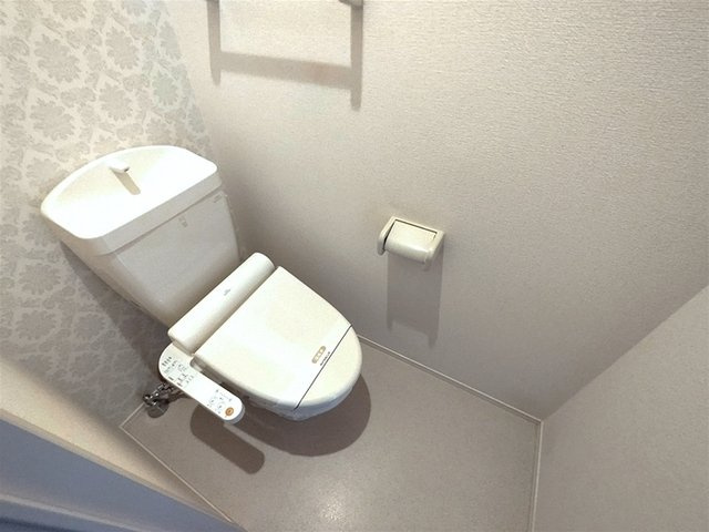 オペラハウス上大島　Ｃのトイレ|温水洗浄便座付きトイレです。