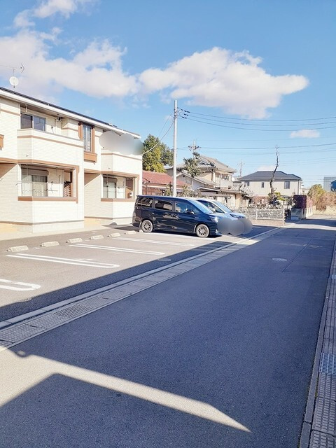 アヴェニールの駐車場
