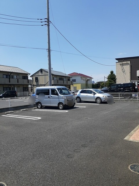 カーサ・フェリーチェⅡの駐車場