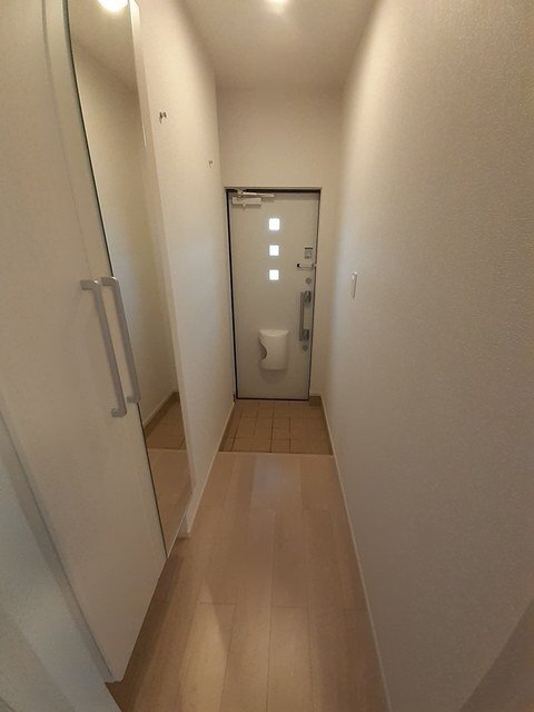 ラルジュ・コリーヌの玄関
