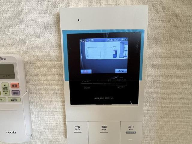 ヴィラ・ボヌールの内装|カメラ付インターホン